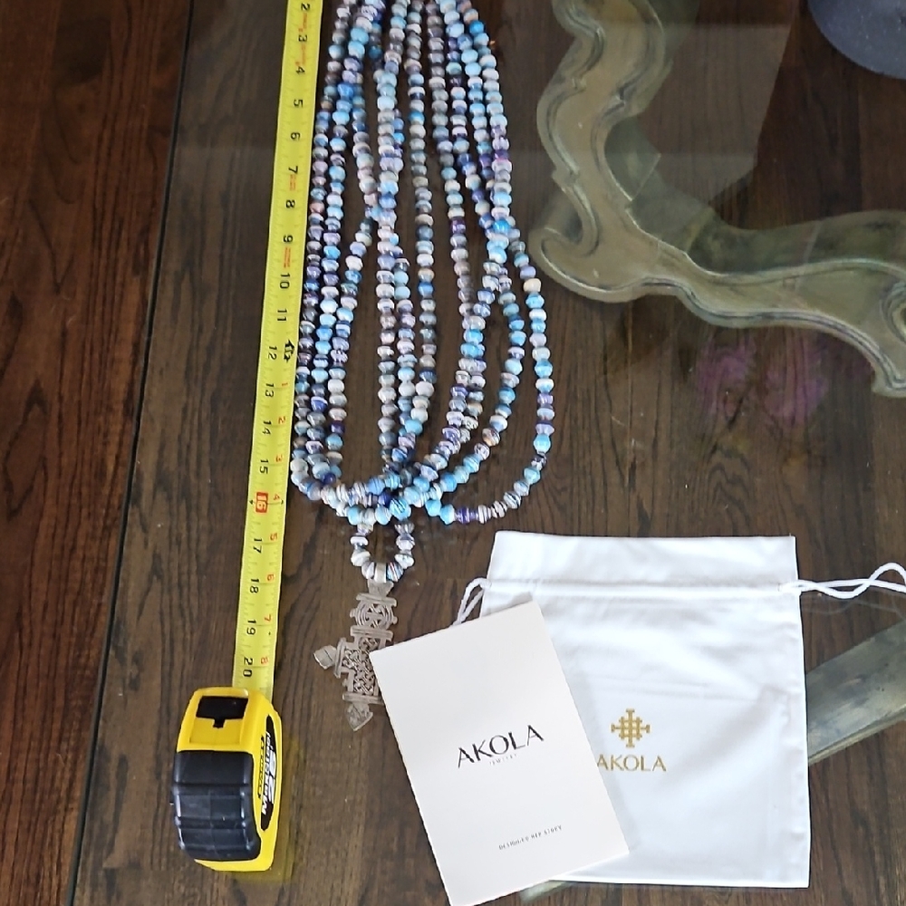Akola Blue Beaded Necklace approx 17" without 3" pendant.